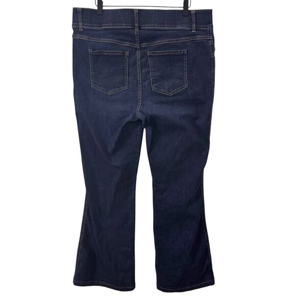 Spanx Flare Pull-On Flare Jeans in "Midnight" Dark Wash Size 1X - Picture 9 of 14